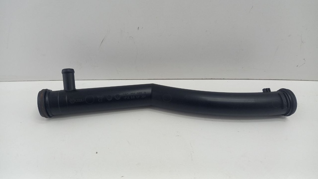 Трубка помпы Volkswagen Golf 6 1.6 FSI 2008-2013 гг 03C121065B