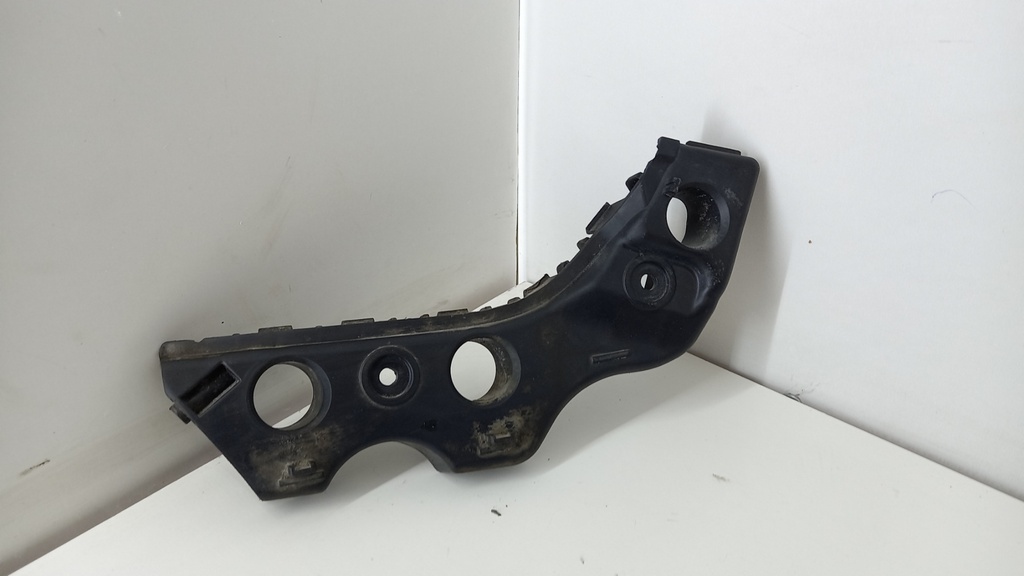 Кронштейн переднього бампера лівий Volkswagen Passat CC 2008-2012 3C8807183A