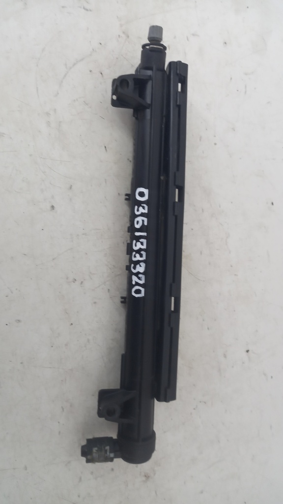 Топливная рампа Volksswagen Golf 4 Skoda Fabia 1.4i 036133320