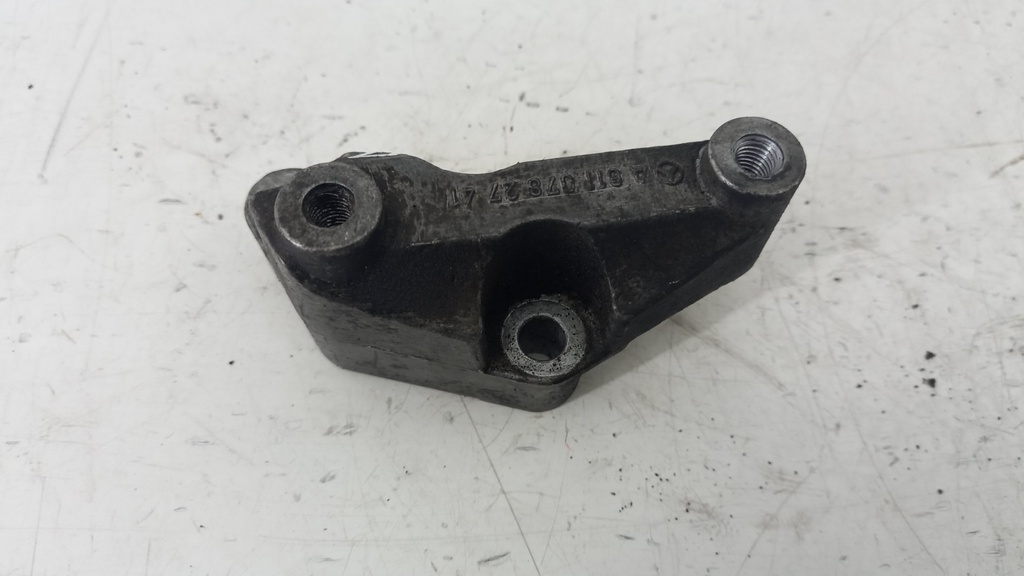 Кронштейн Mercedes Vito w639 2007  A6110782741