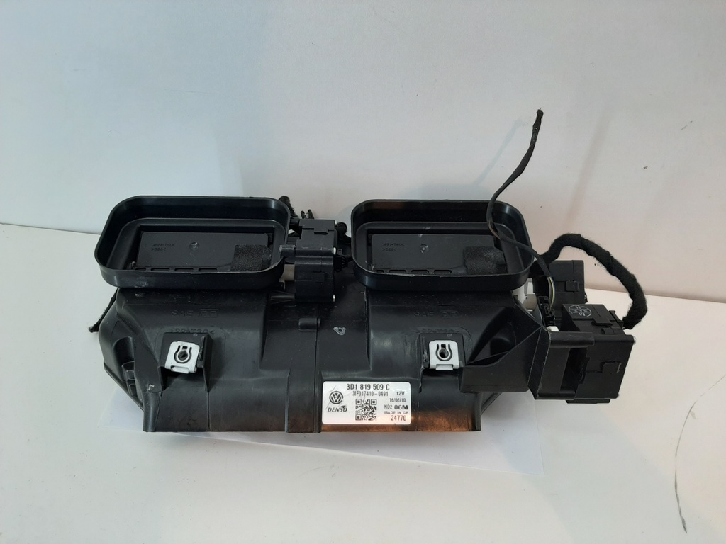 Заслонка отопителя Volkswagen Phaeton 2012  3D1819509C