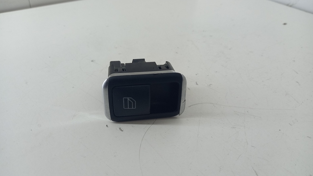 Кнопка стеклоподъемника Mercedes CLS C218 2014  A2049058102