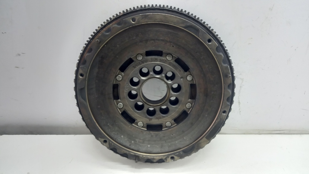 Маховик двигуна Volvo C30 C70 S60 S80 2009 рр 31259452