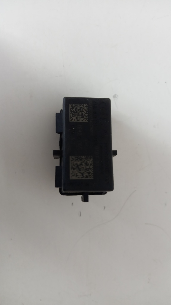 Усилитель антенны Audi A6 C7 2011 4H0909131