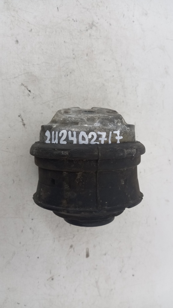 Подушка двигуна права Mercedes-Benz W211 W209 W203 3.5 2009 2112402717
