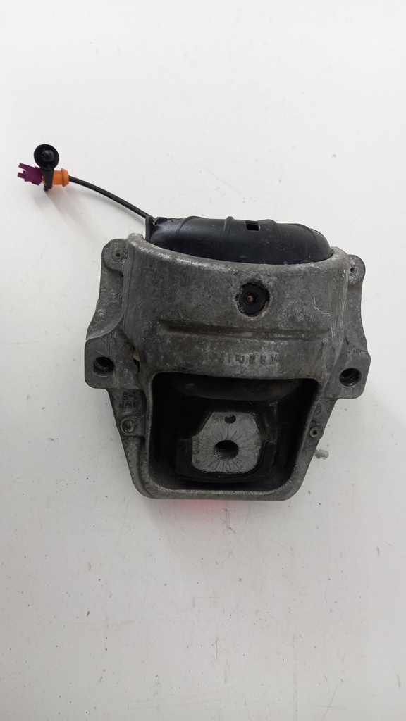 Подушка двигуна ліва Audi A4 B8 2007-2015 рр. 8K0199381KD