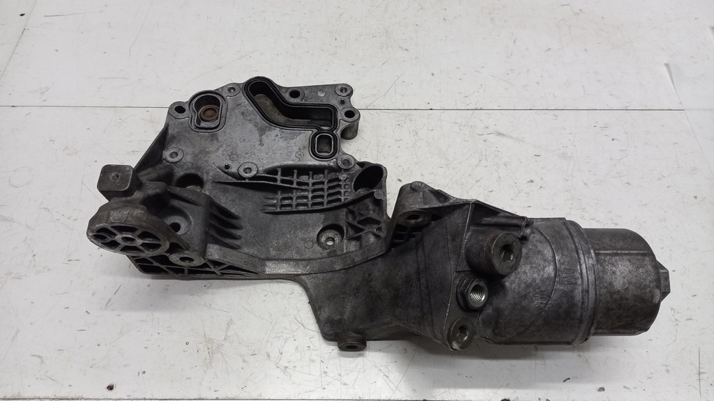 Корпус масляного фільтра Chevrolet Orlando Captiva 2.0 dCI 2011-2015 25183556