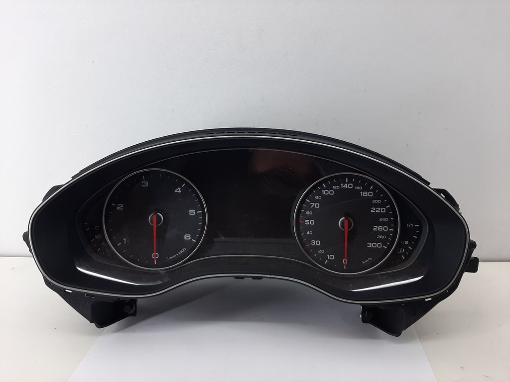 Панель приладів Audi A6 C7 2011-2015 4G8920932D