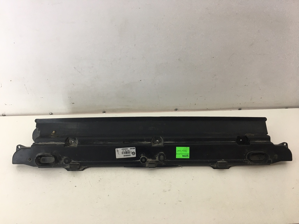 Дифузор радіатора верхній BMW 5 E60 N46 2010 1710751920507