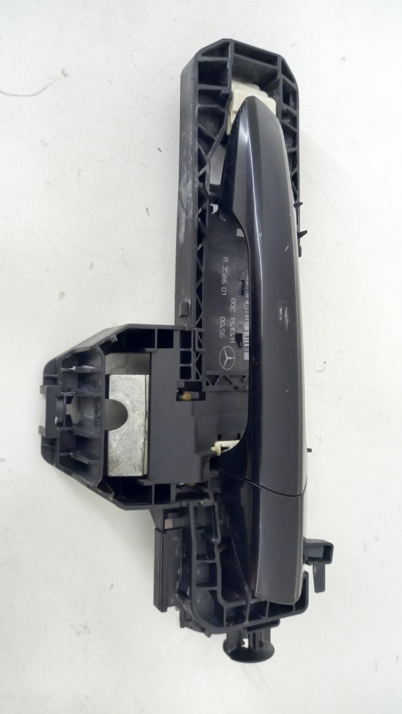 Ручка дверей задня ліва Mercedes CLS C218 C117 W204 A2047602134