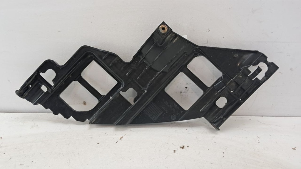 Кронштейн крепления фары Volkswagen Golf 6 2009-2012 5K0807227A