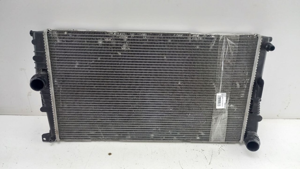 Радіатор BMW 1 F20-21 2006-2011 рр. 760051602