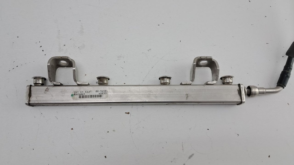 Паливна рампа Ford C-Max 1.8 2010 рр. 4M5G9D280DB