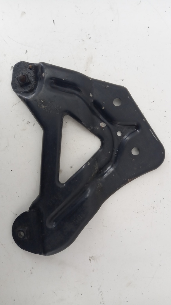 Кронштейн бампера заднього Volkswagen Phaeton 3.0 TDI 2012 3D5807046A