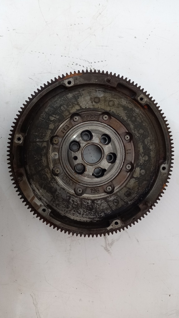 Маховик двигуна Volkswagen Golf 7 T-Roc 1.0 TSI 2016 рр 04C105266E