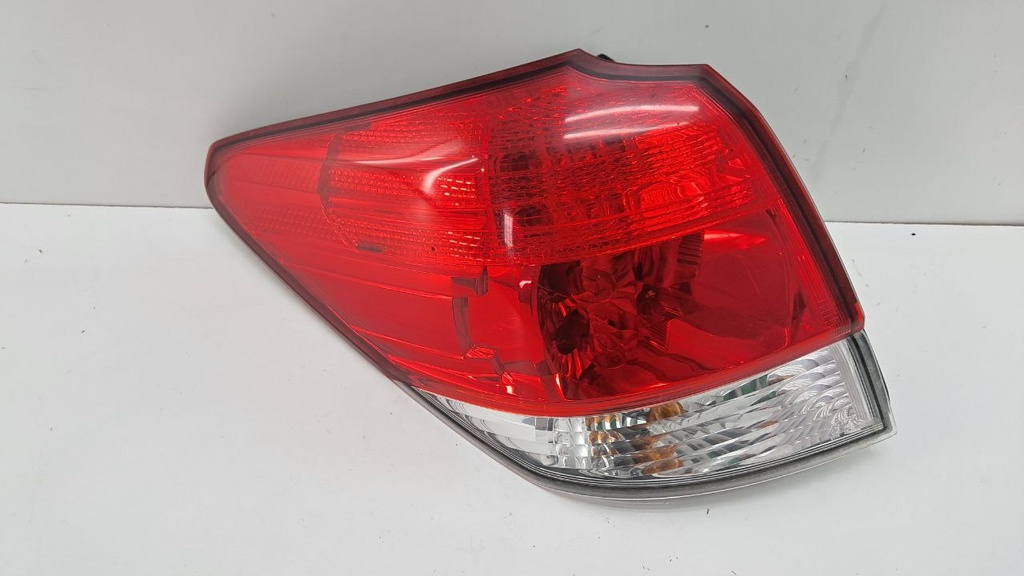 Ліхтар задній лівий Subaru Legacy Outback 2010 84912AJ100