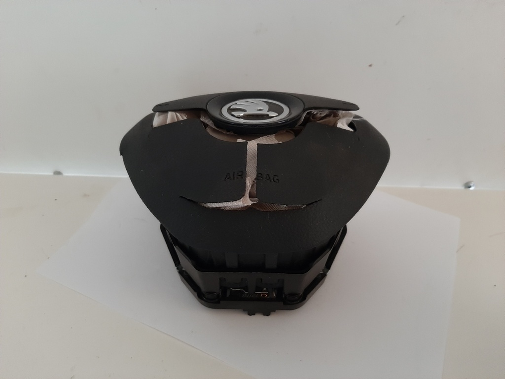 Подушка безопасности водителя Skoda Superb Yeeti 2008-2015  3T0880201G