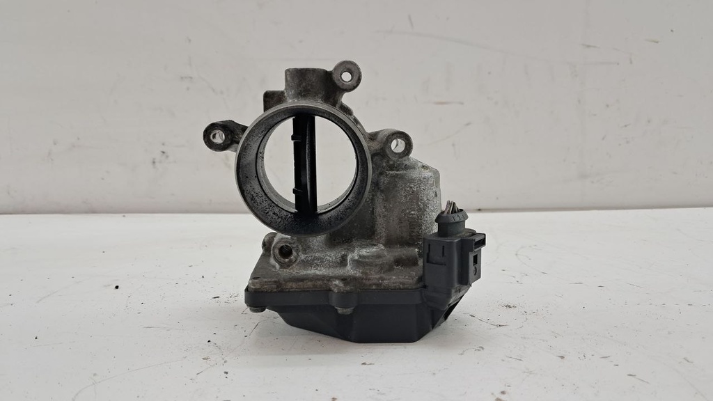 Дросельна заслінка Audi Volkswagen Skoda 2.0 TDI 03L128063E
