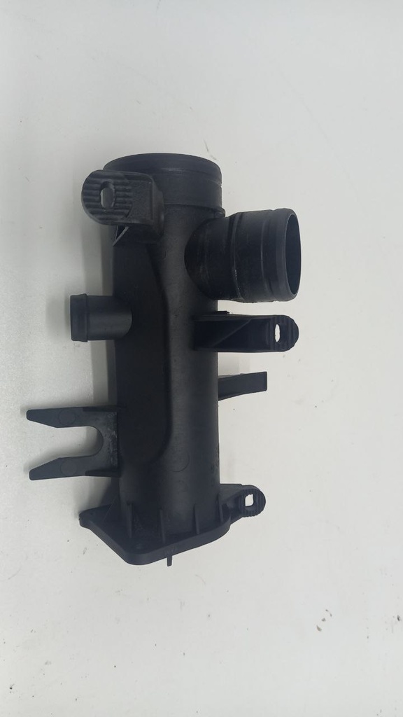 Воздуховод Volkswagen Golf 5 1.4 TSI 2003-2008 гг 03C129617D