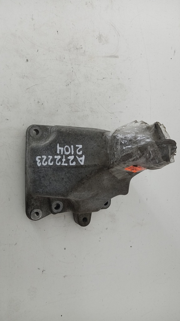 Кронштейн двигателя левый Mercedes W207 W212 3.5 b 2010  A2722232104
