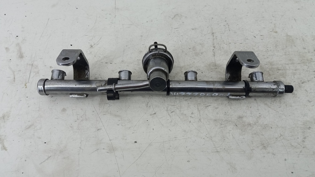 Топливная рампа BMW Mini R50 1.6 2000-2007 гг 04777859AD