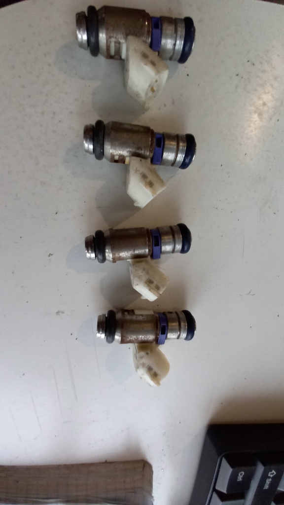 Форсунки Volkswagen Golf 6 1.4 FSI 2010 036031AH