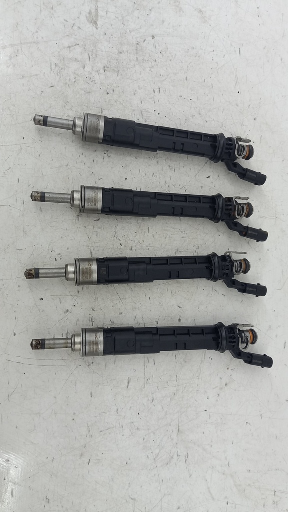 Форсунки Mercedes A-Class W177 1.3i 2018 A2820700087