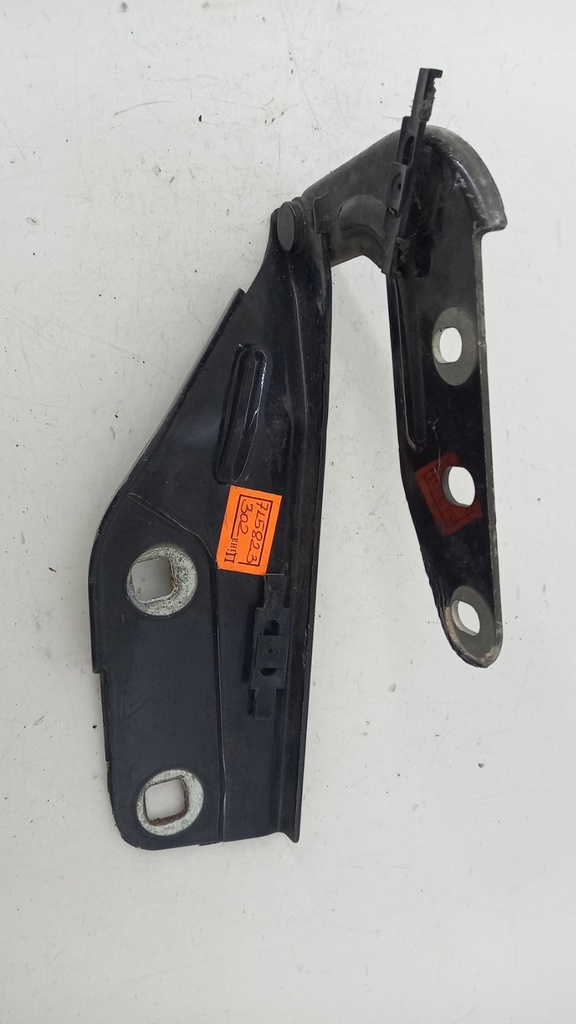 Петля капота права Porsche Cayenne 2002-2010 7L5823302