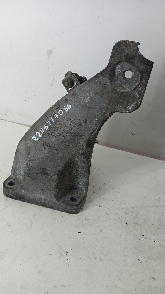 Кронштейн двигателя BMW 5 E60 E61 2.0 D 2008  22116777056