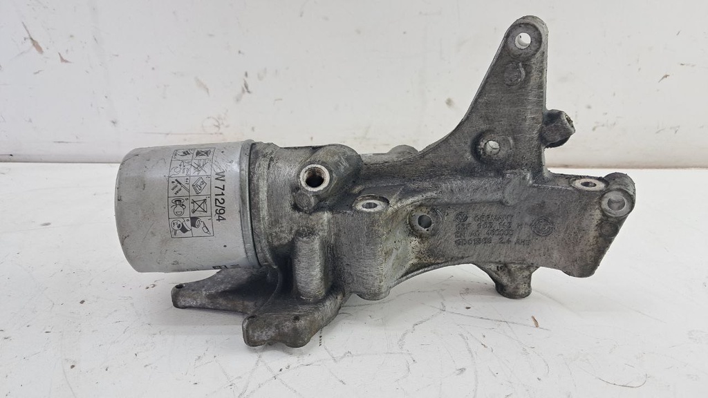 Корпус масляного фільтра Volkswagen Caddy 1.2 TSI 2010 03F903143H