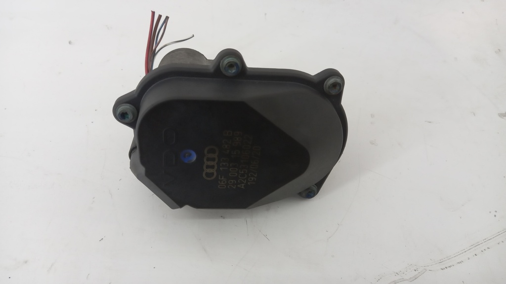 Регулятор дроссельной заслонки Audi A4 B7 2.0 TFSI 2005-2008 06F133482B