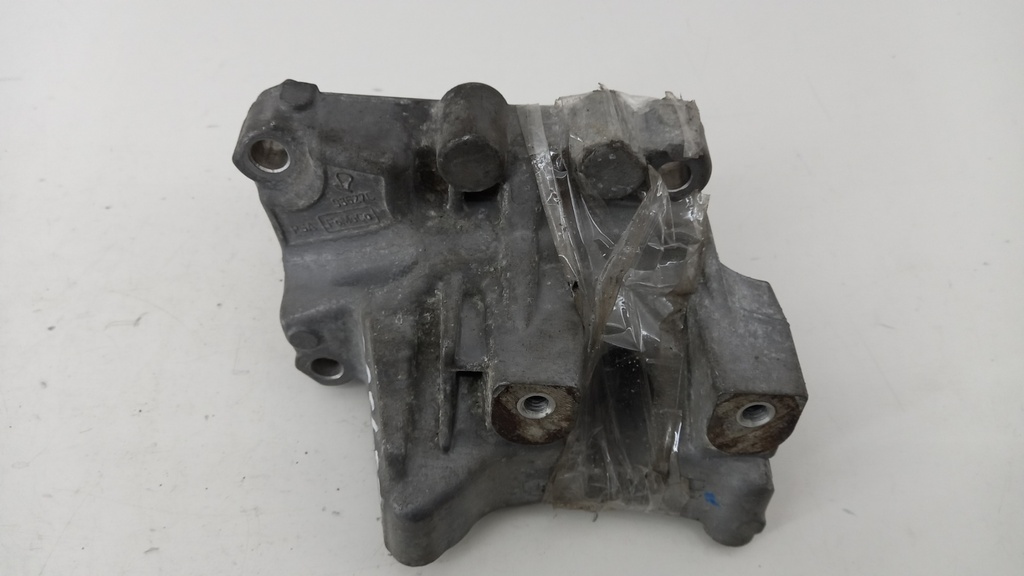 Кронштейн двигателя Ford Mondeo 2.2 TDCI 2002-2011  9656597780