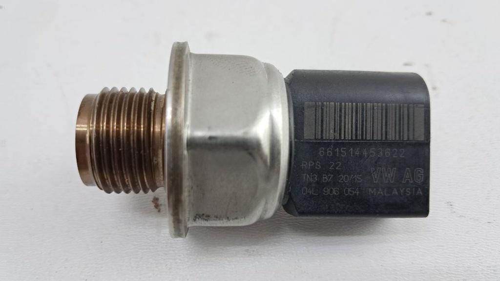 Датчик тиску палива Volkswagen Golf 7 2.0 TDI 2012 04L906054