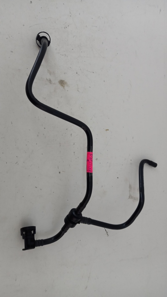 Трубка вакуумна Volkswagen Golf 6 03F133366C