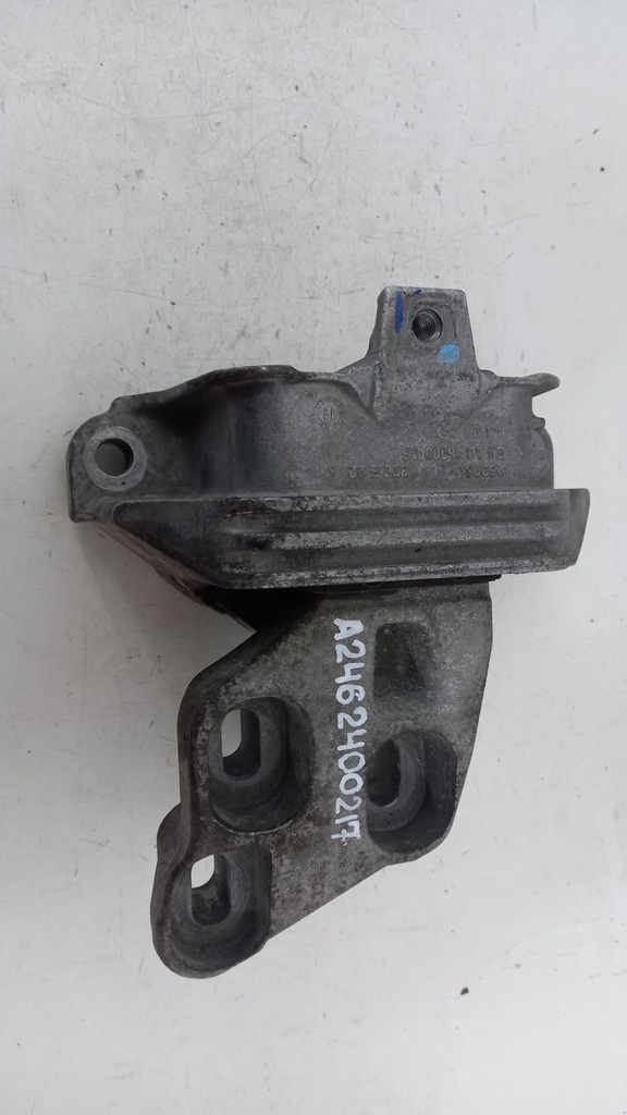 Подушка двигателя левая Mercedes W246 2011-2016 A2462400217