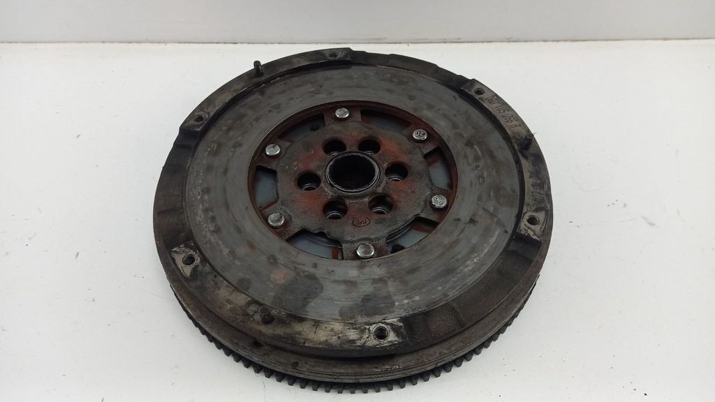 Маховик двигуна Audi A4 B7 2.0 TFSI 2004-2007 рр 06D105266A