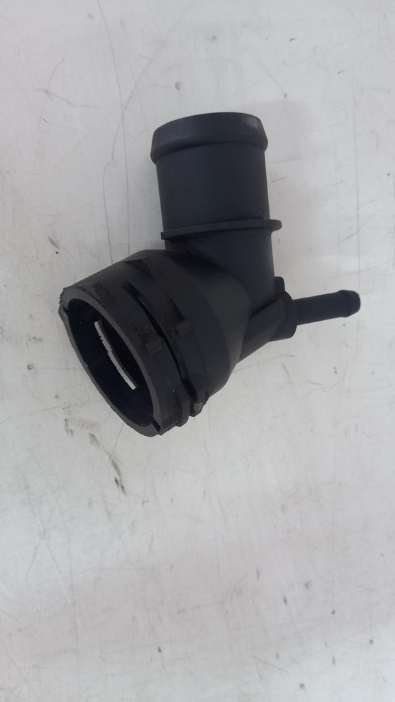 Фланец системы охлаждения Volkswagen Golf 6 2.0 TDI 2014 3C0121291D