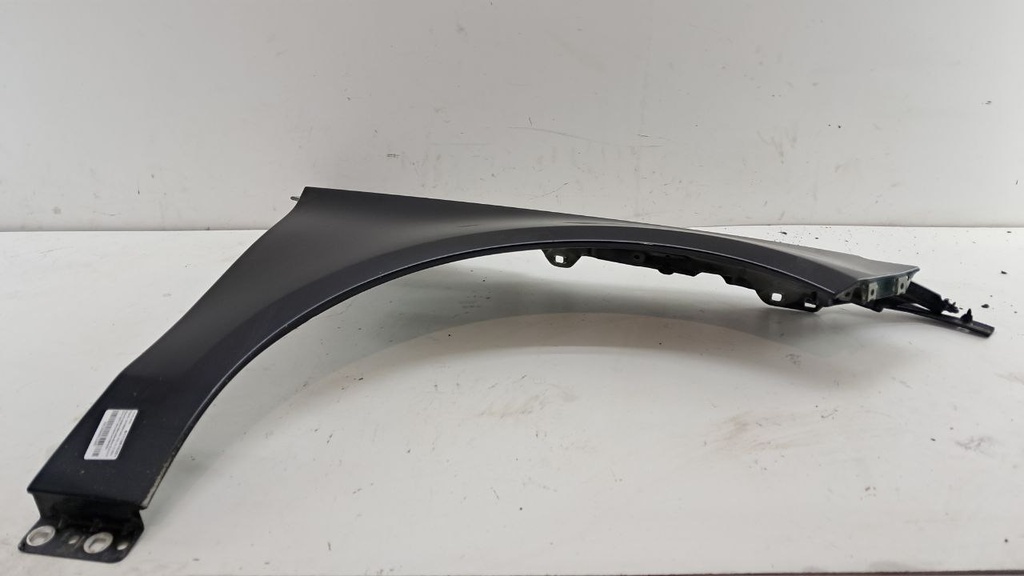 Крыло правое Mercedes-Benz CLA C117 X117 W117 2013-2019 A1178810201