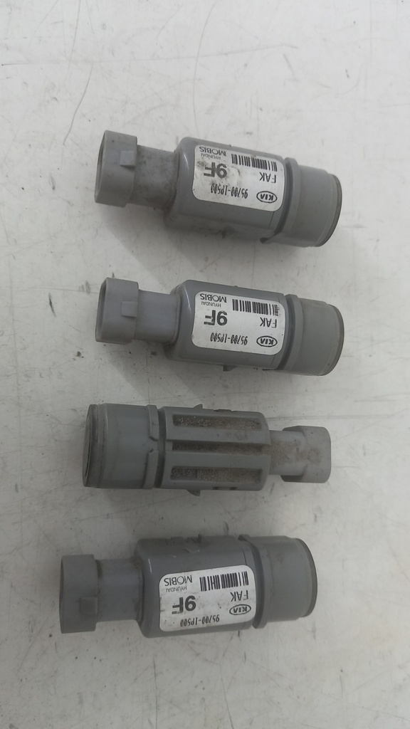 Автомобільні парктроніки Kia Venga 1.4 2009 957001P500