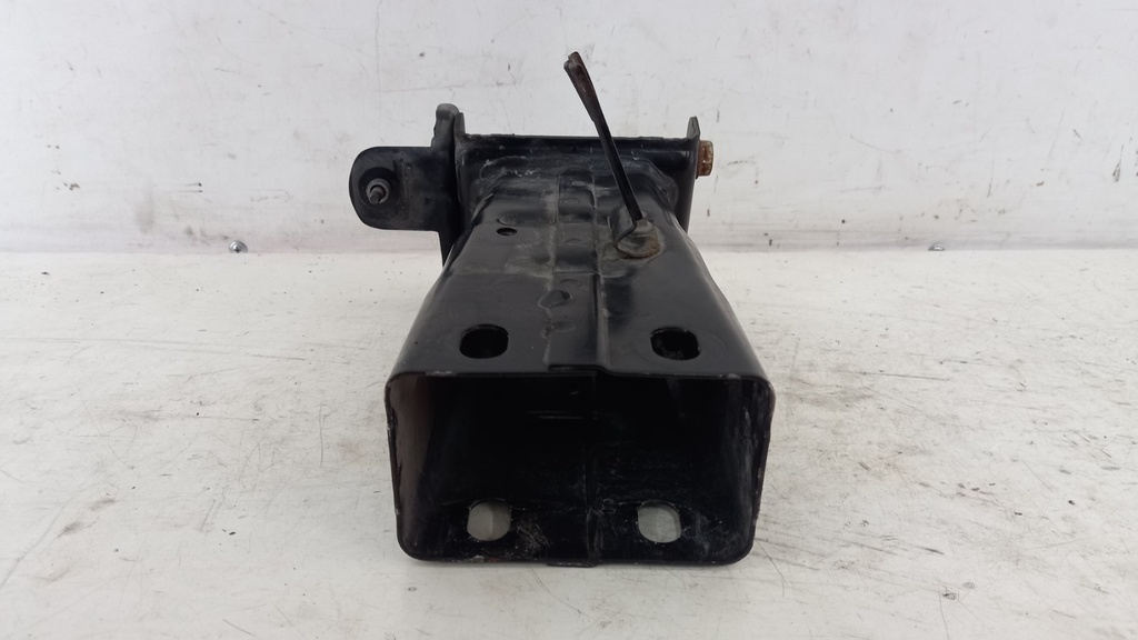 Кронштейн усилителя бампера Mercedes W221 2005-2013  A2216201286