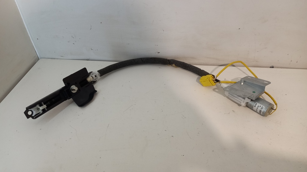 Регулятор ремня левый передный Volkswagen Phaeton 3.0 TDI 2012  3D0858147C