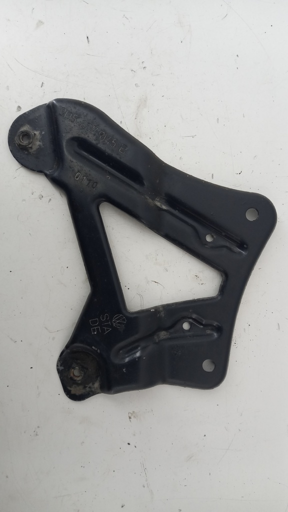 Кронштейн бампера заднього Volkswagen Phaeton 3.0 TDI 2012 3D5807045B