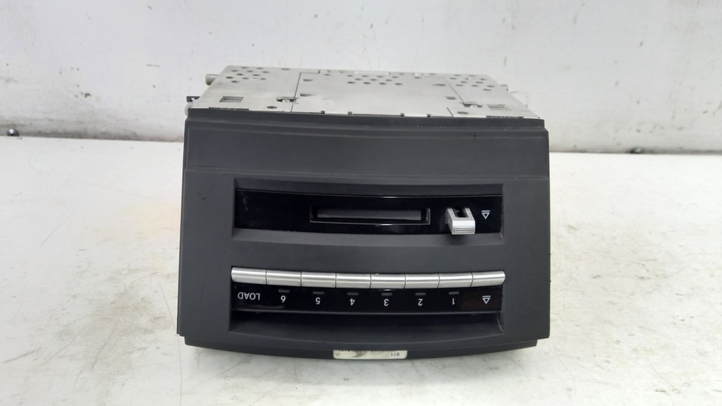 Дисплей многофункциональный Mercedes W221 W216 2011 A2218703095