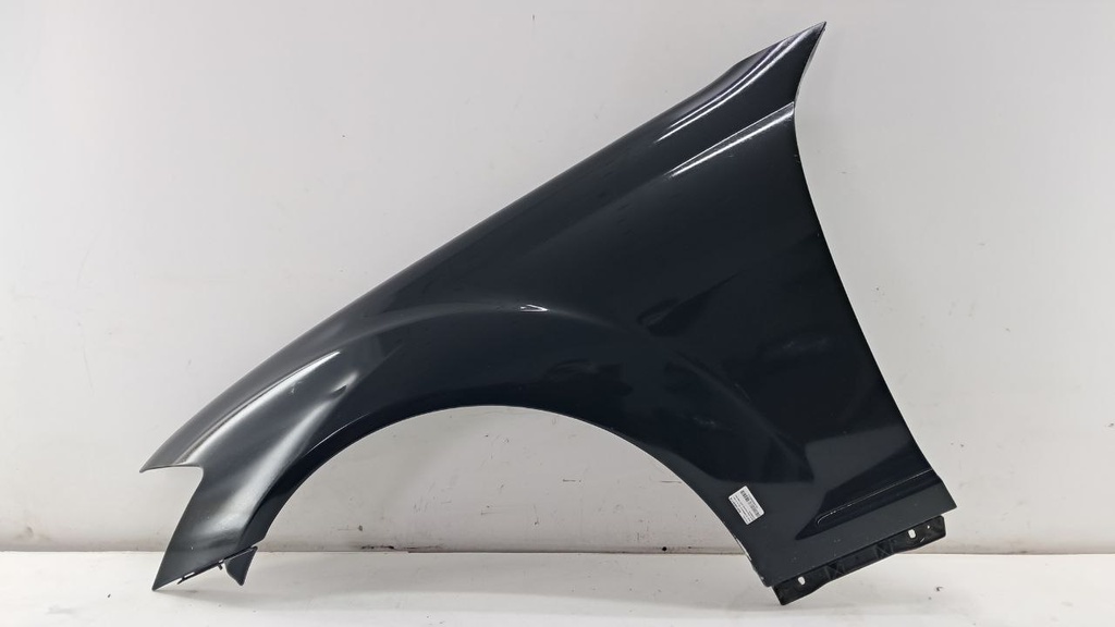 Крило ліве Mercedes W221 2006-2012 A2218800118