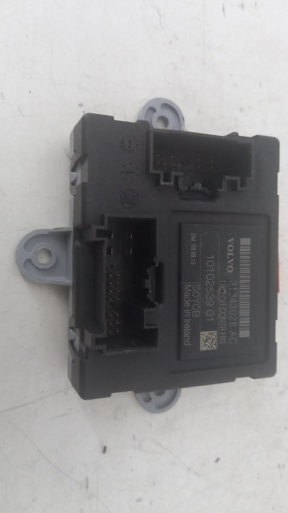 Блок управления двери Volvo S80 V70 XC60 XC70 2010  31343028