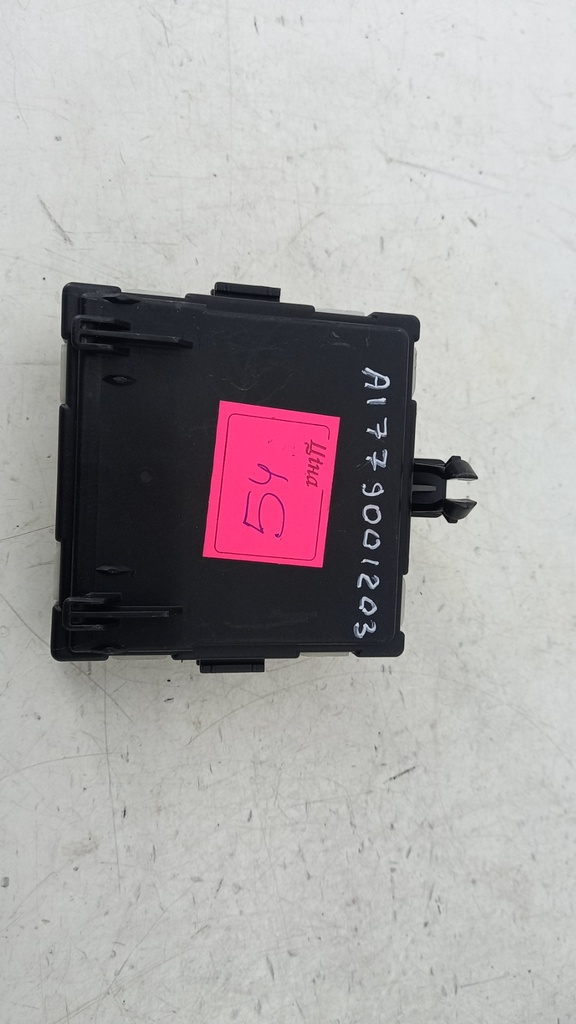 Блок управления двери Mercedes W177 2016  A1779001203