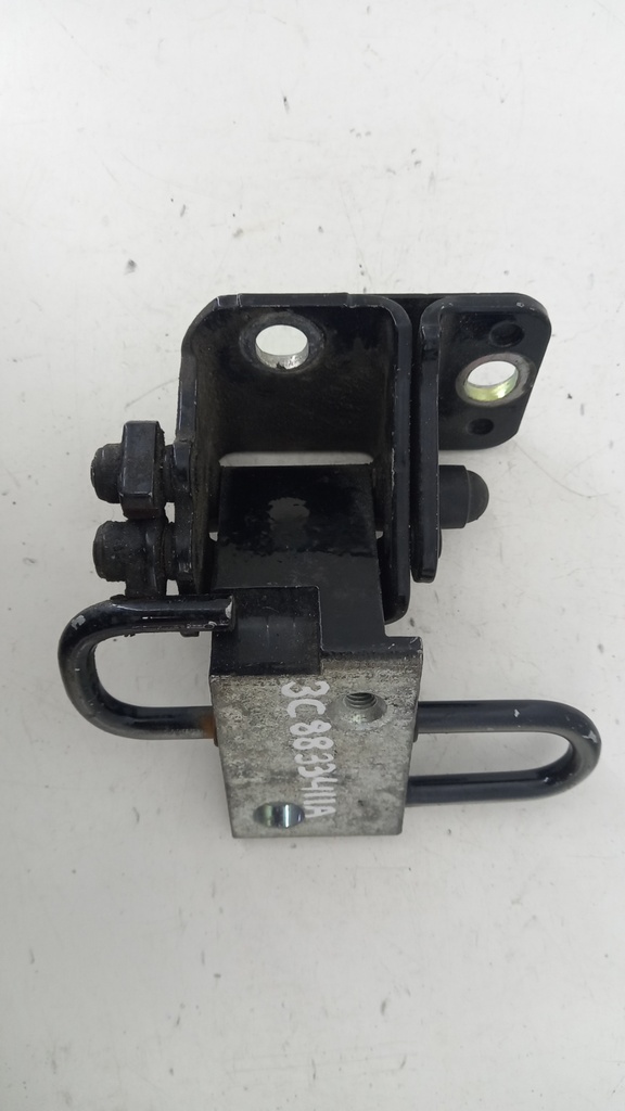 Петля двери задней левой нижняя Volkswagen Passat B7 2015  3C8833411A