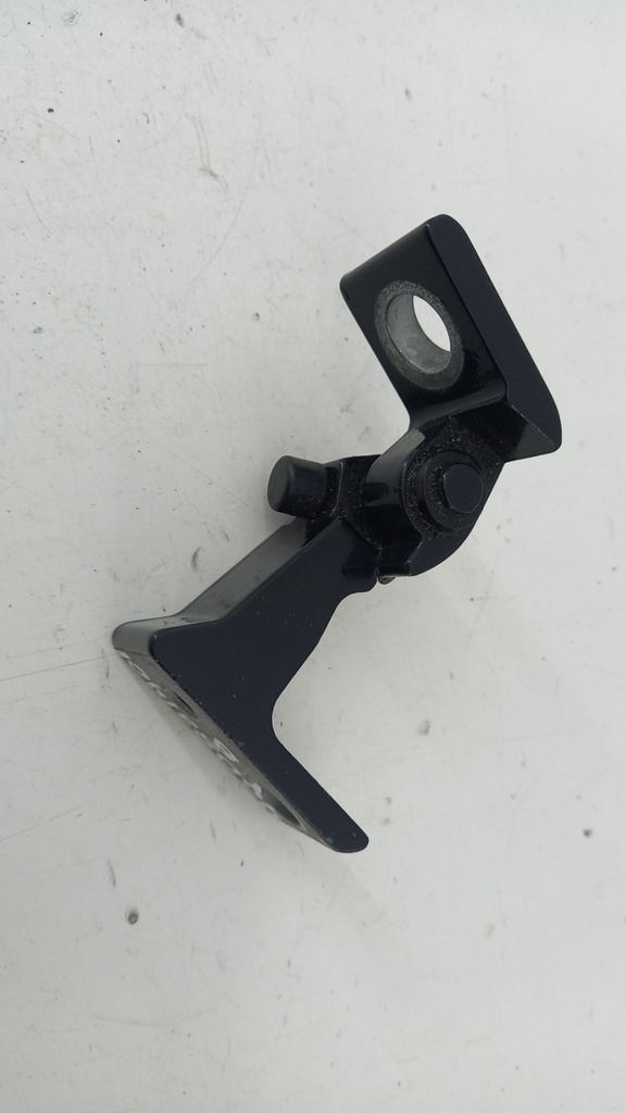 Петля дверей задньої лівої Audi A6 C7 2015 4G0831401B