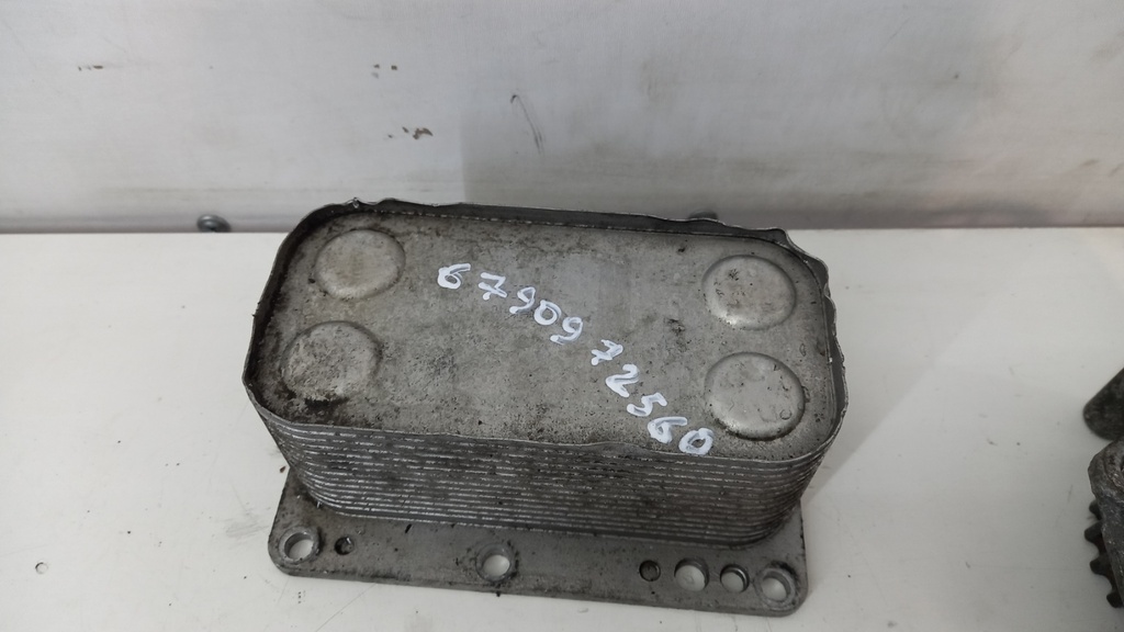 Радиатор масляный Renault Trafic 2.0 DCI 2000-2014 6790972560