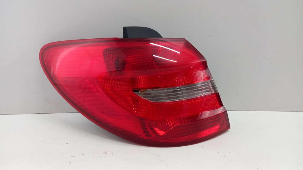 Фонарь задний левый Mercedes W246 2012 A2468200164